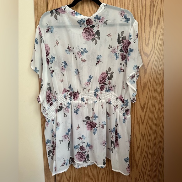 Torrid sheer blouse 5X EUC button down smocked waist short sleeves ruffles - Picture 2 of 9